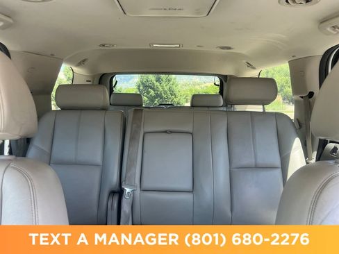 Used 2009 Chevrolet Tahoe LT w/ Luxury Package AWD/4WD image 16