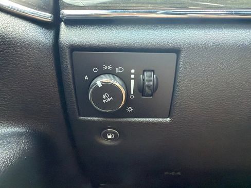 Used 2014 Jeep Grand Cherokee Overland AWD/4WD image 45