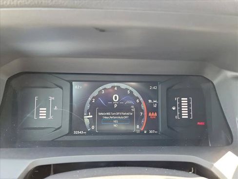Used 2025 Toyota Tacoma SR5 AWD/4WD image 19