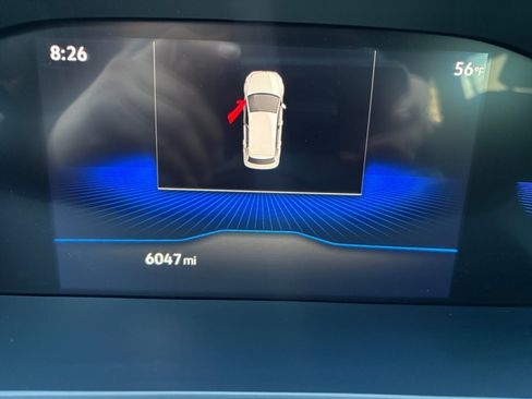 Certified 2024 Volkswagen Tiguan SE R-Line image 2