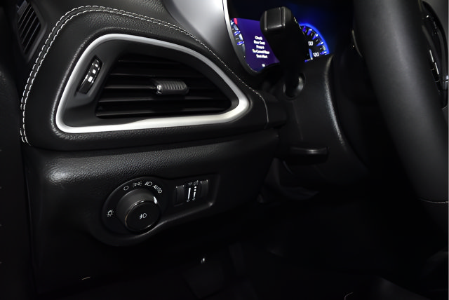 New 2026 Chrysler Pacifica Select AWD/4WD image 26