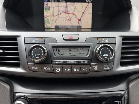 Used 2014 Honda Odyssey Touring Elite image 19