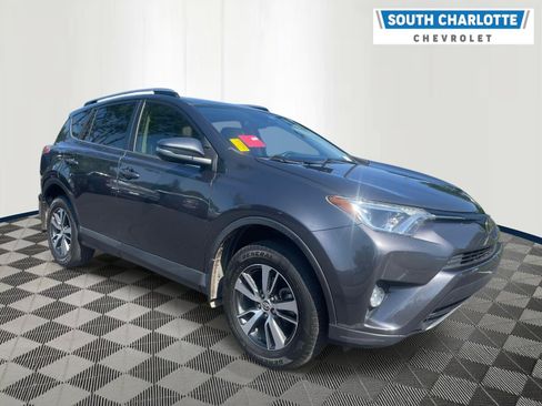 Used 2017 Toyota RAV4 XLE FWD image 3