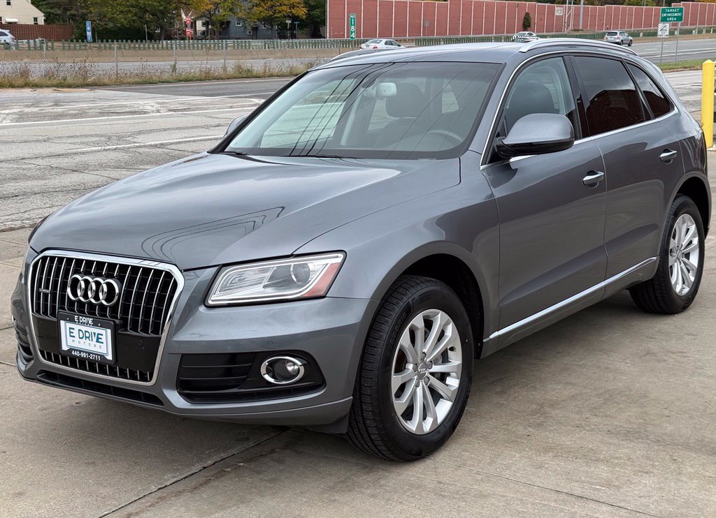 Used 2016 Audi Q5 2.0T Premium Plus w/ Technology Package AWD/4WD image 1