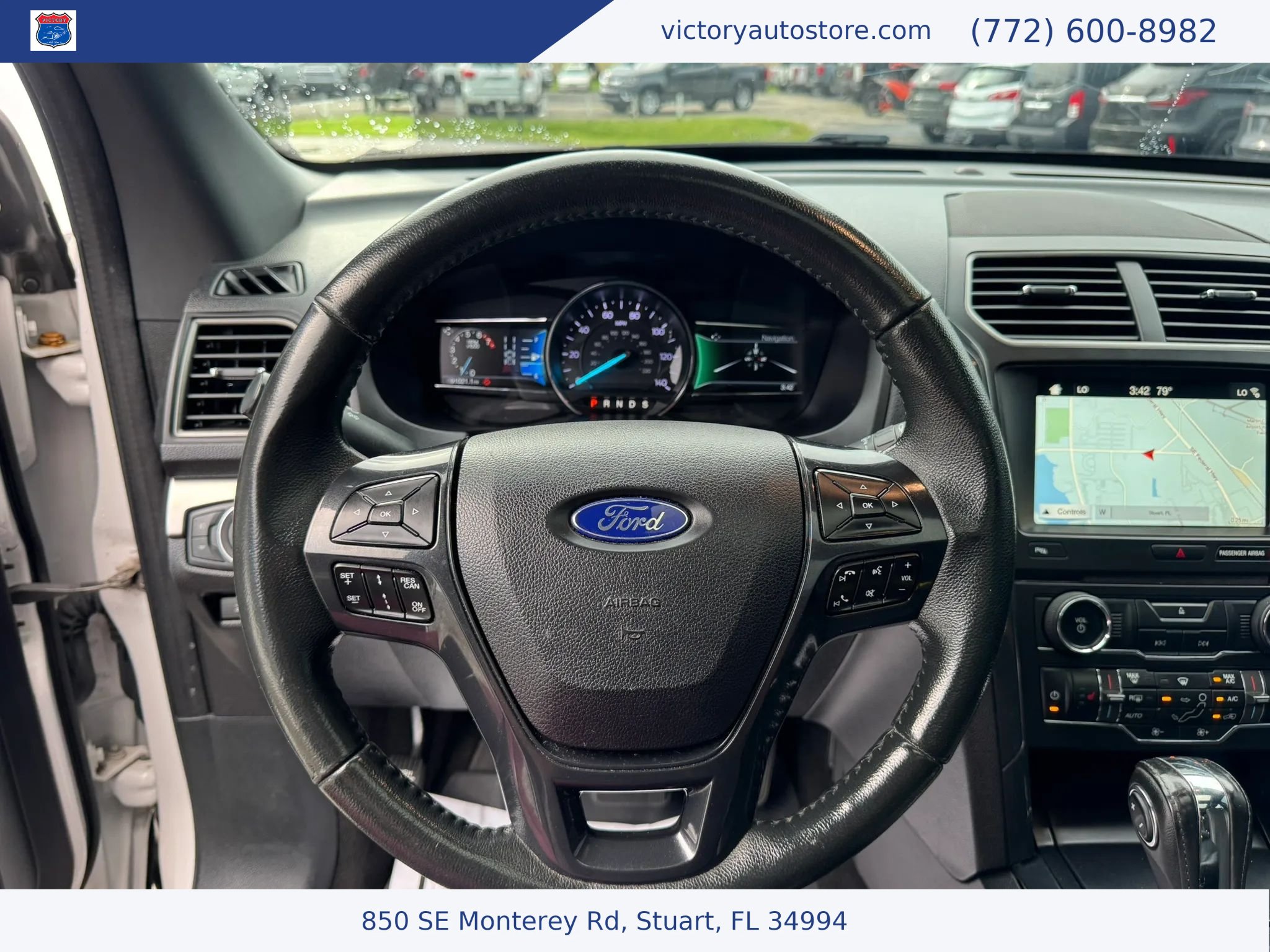 Used 2018 Ford Explorer XLT w/ Equipment Group 202A AWD/4WD image 28