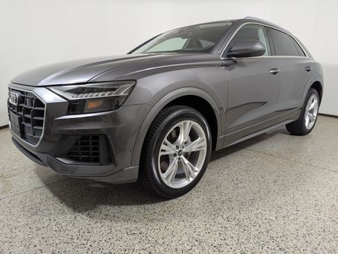 Used 2022 Audi Q8 Prestige image 3
