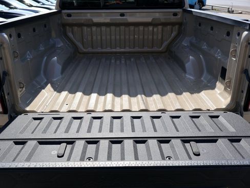 Used 2024 Chevrolet Colorado Trail Boss w/ Technology Package image 9