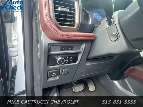 Used 2024 Ford Expedition Limited AWD/4WD image 8