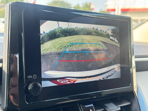 Used 2025 Toyota Corolla LE FWD image 18