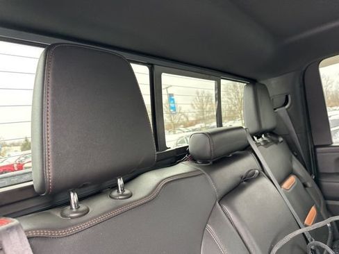 Used 2021 GMC Sierra 2500 AT4 w/ AT4 Premium Plus Package image 17