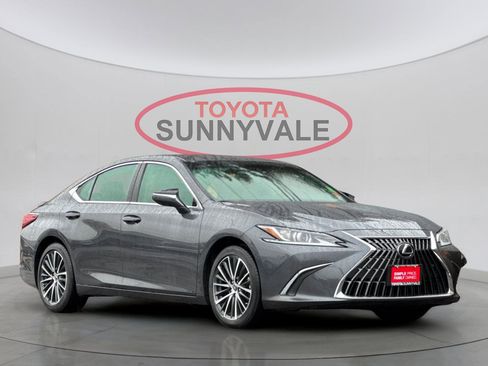 Used 2025 Lexus ES 300h w/ Premium Package image 10