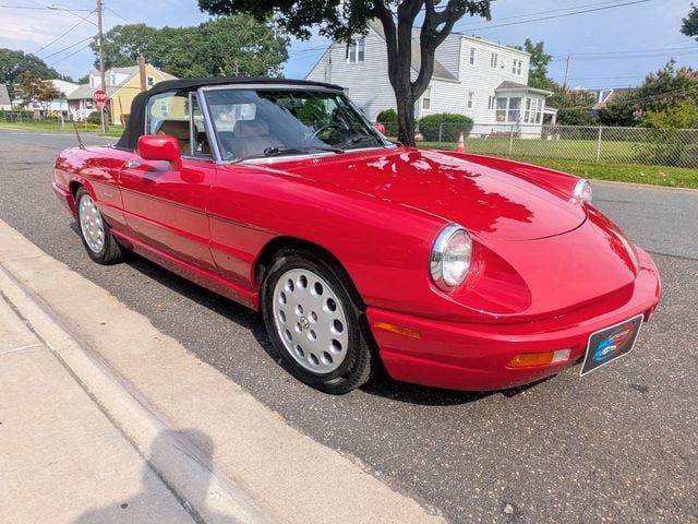 Used 1991 Alfa Romeo Spider Veloce RWD image 2