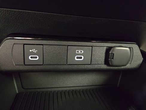 New 2026 Toyota Prius AWD image 25