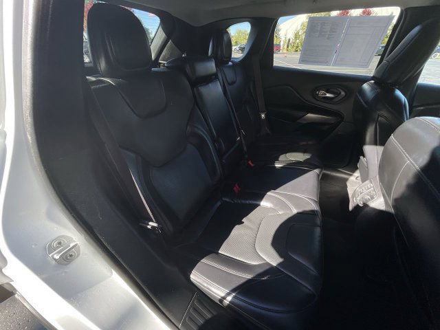 Used 2019 Jeep Cherokee Limited AWD/4WD image 27