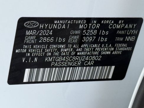 Used 2024 Genesis G80 2.5T image 54