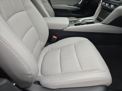 Used 2018 Honda Accord EX-L image 21