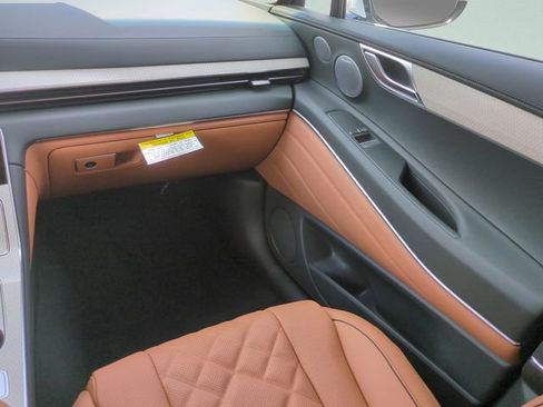 New 2026 Genesis GV80 3.5T Prestige image 15