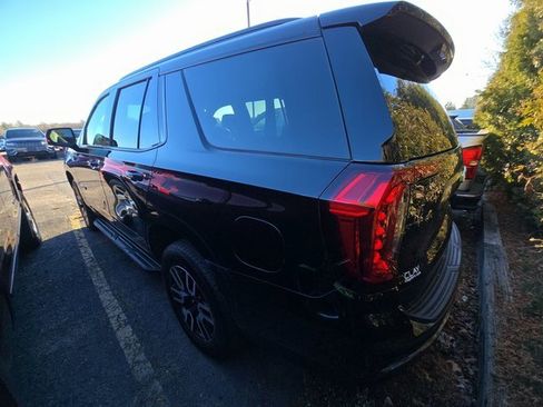 Used 2021 GMC Yukon AT4 w/ Technology Package image 4