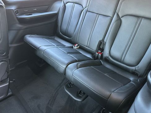 New 2026 Jeep Grand Wagoneer Limited AWD/4WD image 12