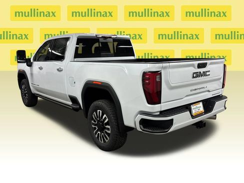 New 2026 GMC Sierra 2500 Denali Ultimate AWD/4WD image 14