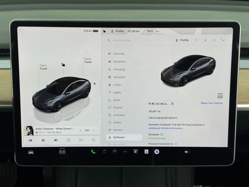 Used 2023 Tesla Model 3 Standard Range image 31