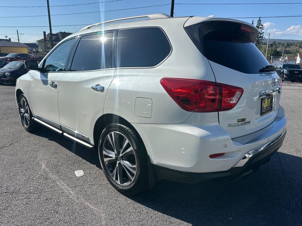 Used 2019 Nissan Pathfinder Platinum w/ Cargo Package AWD/4WD image 3