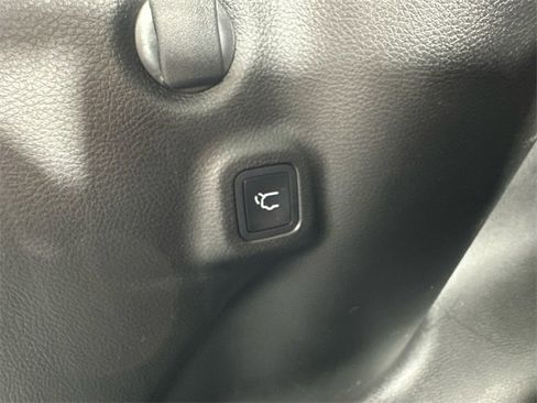 Certified 2022 Jeep Compass Latitude w/ Convenience Group image 8