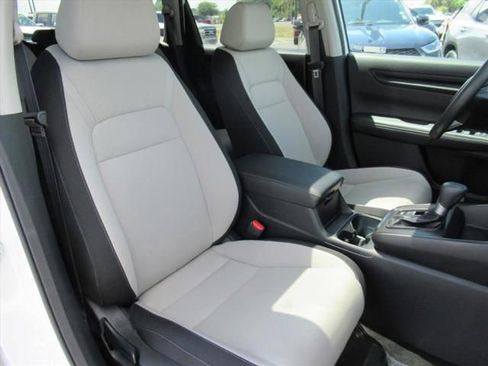 Used 2024 Honda CR-V EX image 8