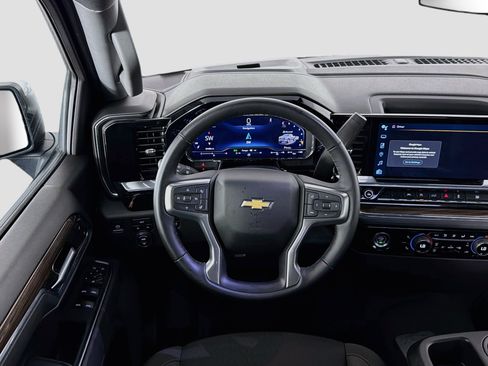 Used 2024 Chevrolet Silverado 1500 LT AWD/4WD image 17