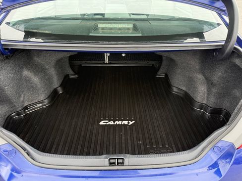 Used 2015 Toyota Camry XSE w/ Moonroof Package FWD image 10