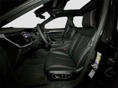 New 2025 Jeep Wagoneer S Launch Edition image 14