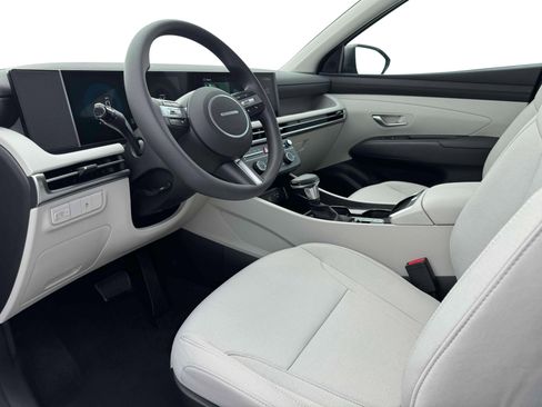 New 2025 Hyundai Tucson SE image 14