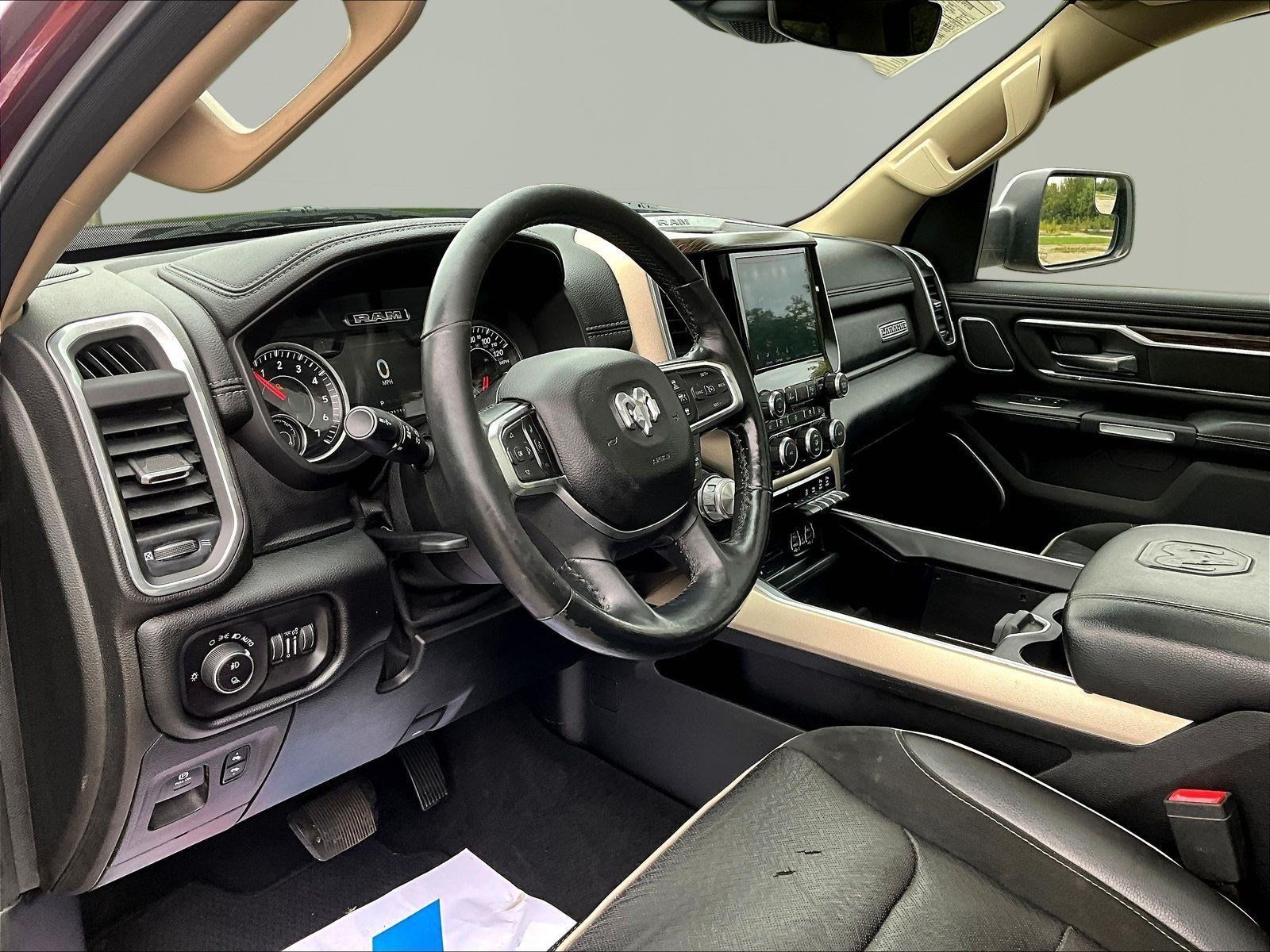 Used 2019 RAM 1500 Laramie AWD/4WD image 19