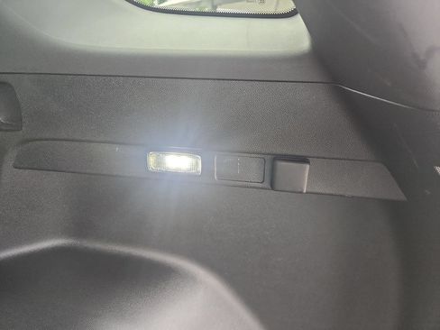 Used 2025 Chevrolet Equinox LT FWD image 20