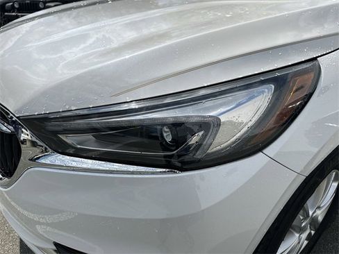 Used 2018 Buick Enclave Essence w/ Trailering Package image 9