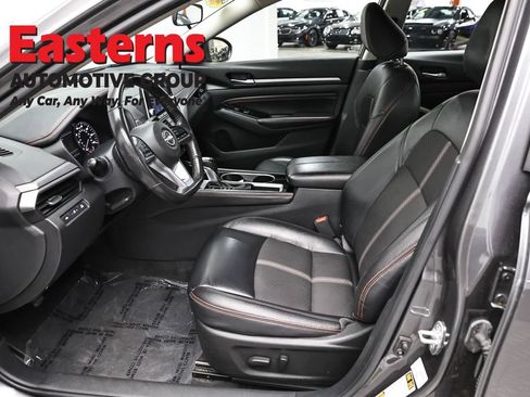 Used 2023 Nissan Altima 2.5 SR FWD image 14