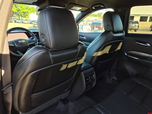 Used 2024 Cadillac XT4 Premium Luxury AWD/4WD image 36