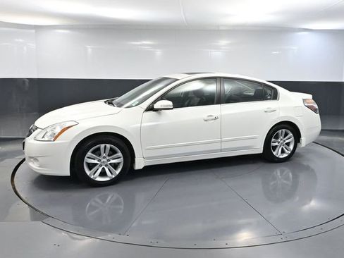 Used 2012 Nissan Altima 3.5 SR w/ Sport Pkg image 10