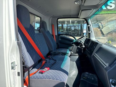 Used 2024 Isuzu NPR image 16