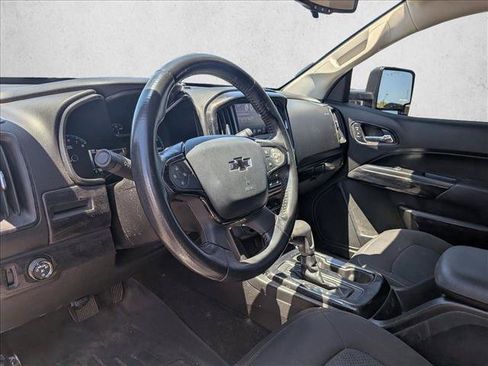 Used 2016 Chevrolet Colorado LT w/ LT Convenience Package RWD image 9