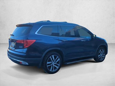 Used 2016 Honda Pilot Touring image 5