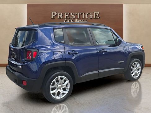 Used 2017 Jeep Renegade Latitude AWD/4WD image 32