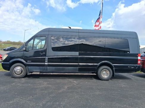 Used 2012 Mercedes-Benz Sprinter 3500 image 4