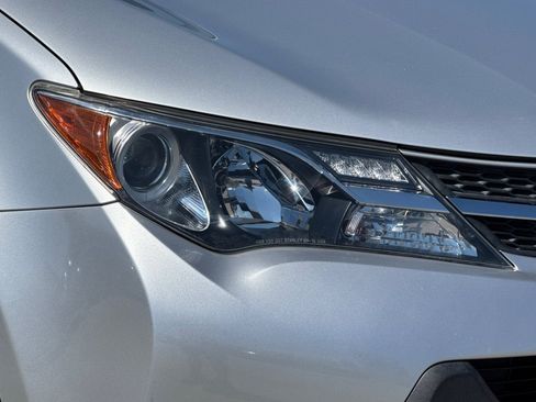 Used 2014 Toyota RAV4 XLE FWD image 12