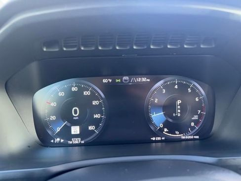 Used 2021 Volvo XC90 T5 Momentum w/ Protection Package image 14