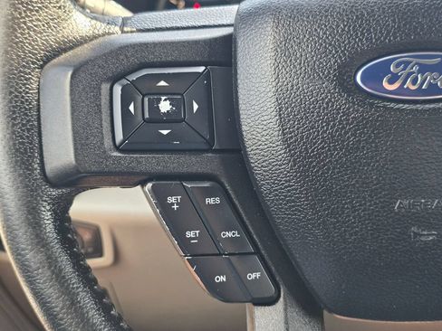Used 2015 Ford F150 XLT w/ Equipment Group 302A Luxury AWD/4WD image 31