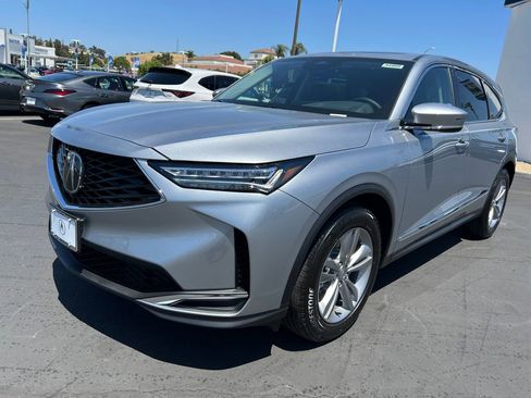 Certified 2025 Acura MDX FWD image 3