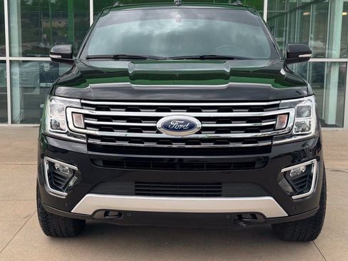 Used 2019 Ford Expedition Max Limited w/ Driver Assistance Package AWD/4WD image 3