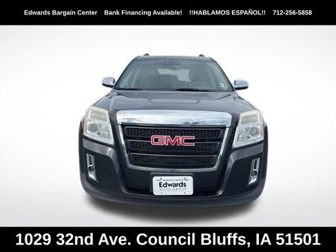 Used 2015 GMC Terrain SLT w/ Chrome Appearance Package FWD image 2