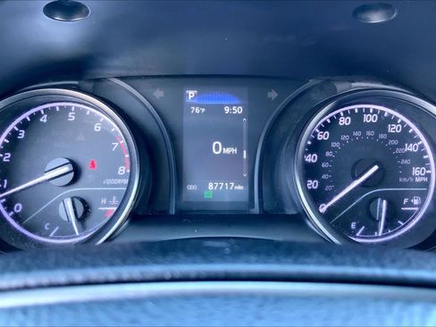 Used 2023 Toyota Camry SE FWD image 25